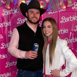 Meet your Posher, Cece